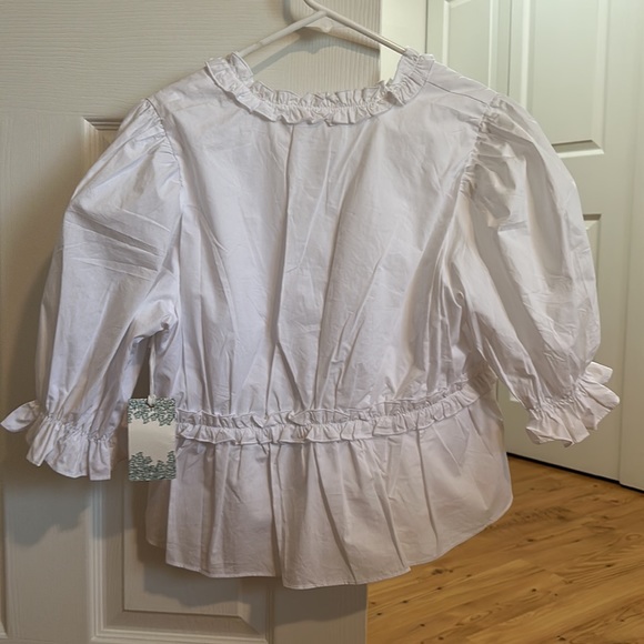 Hyacinth House White Ruffle Rela Blouse SOLD OUT Sz M NWT - Picture 3 of 3